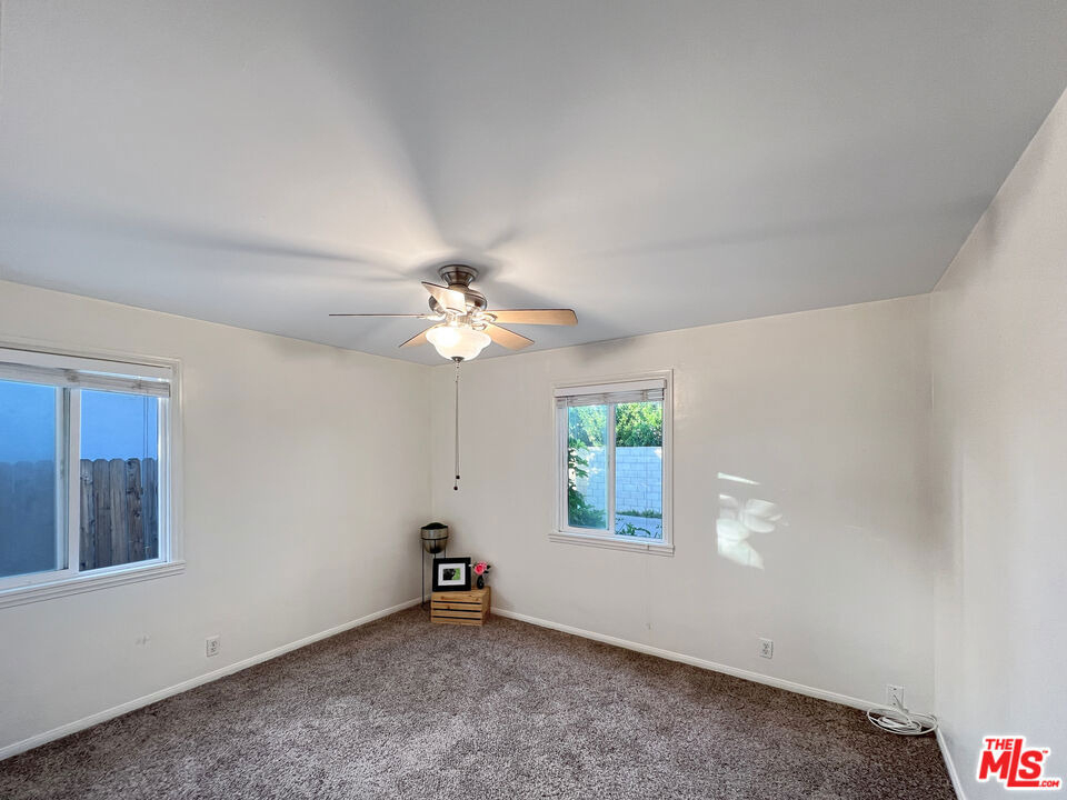 8905 Nogal Avenue - Photo 7