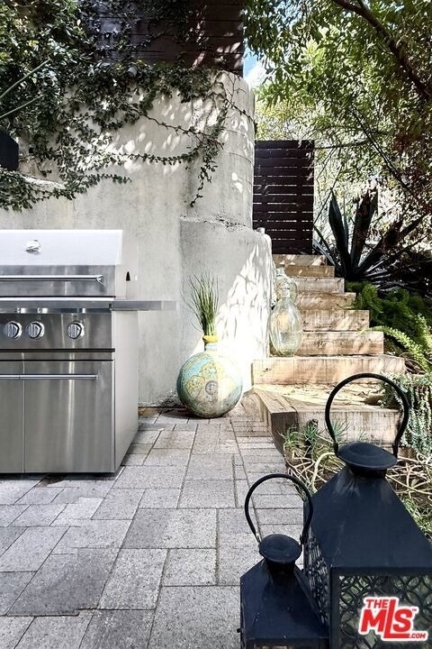 2422 Cazaux Place - Photo 20