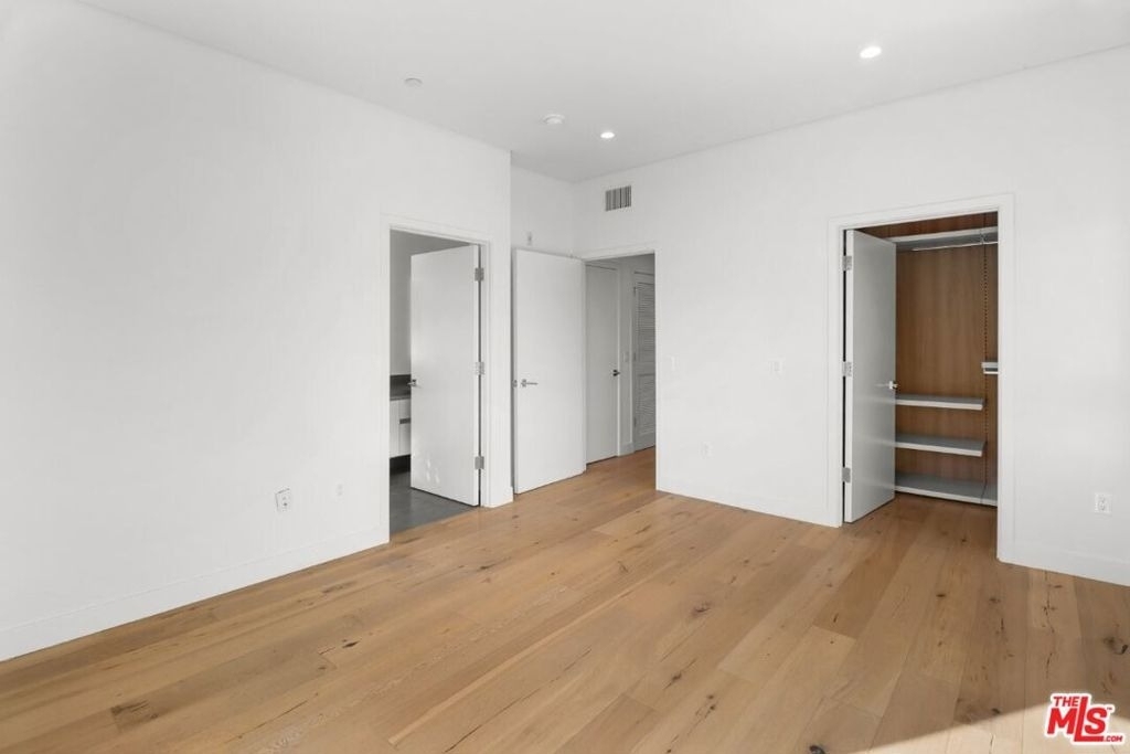 938 S Orange Grove Avenue - Photo 28