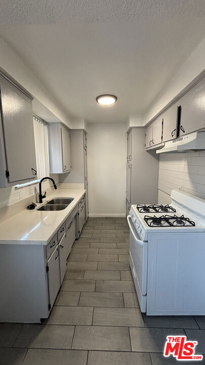 8759 Tobias Avenue - Photo 0