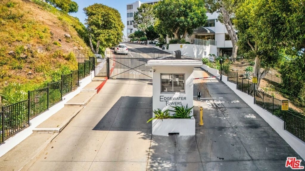17352 W Sunset Boulevard - Photo 40