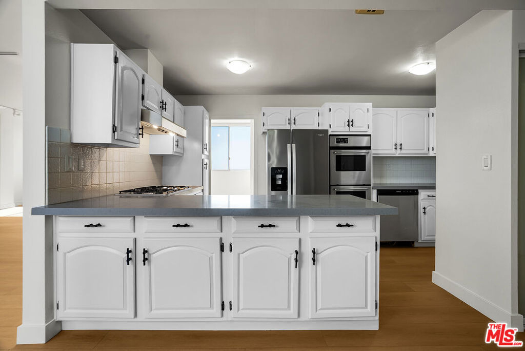 17352 W Sunset Boulevard - Photo 12