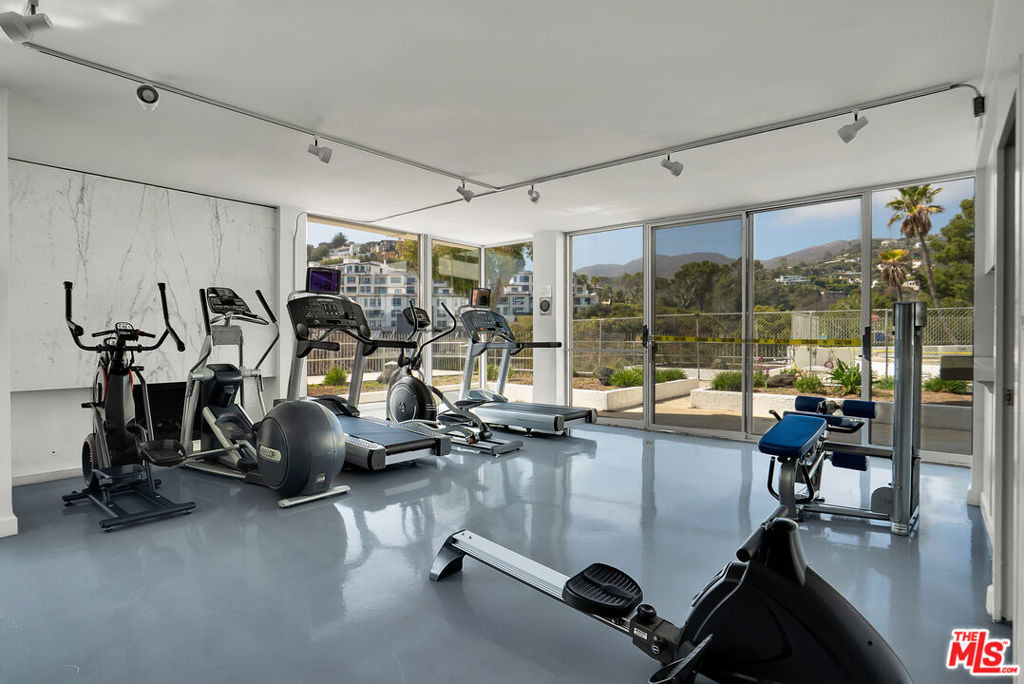 17352 W Sunset Boulevard - Photo 37