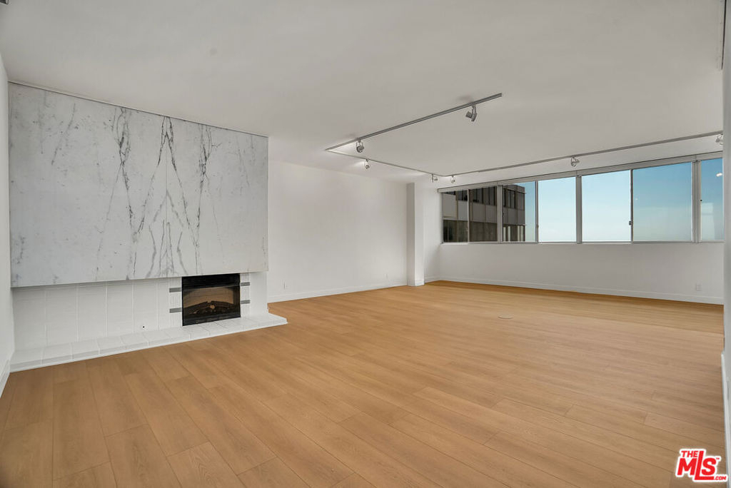 17352 W Sunset Boulevard - Photo 3