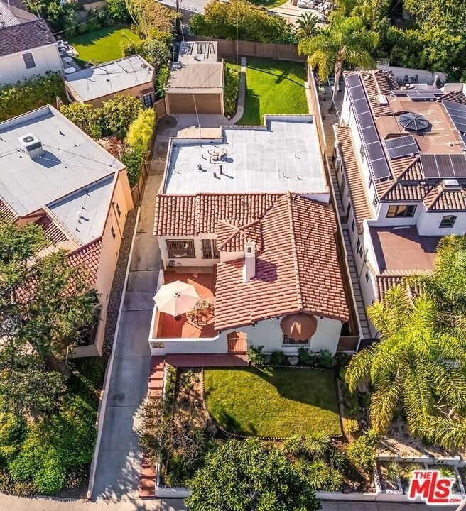 1511 Pandora Avenue - Photo 2