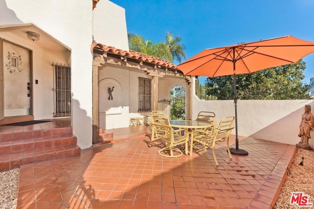 1511 Pandora Avenue - Photo 3