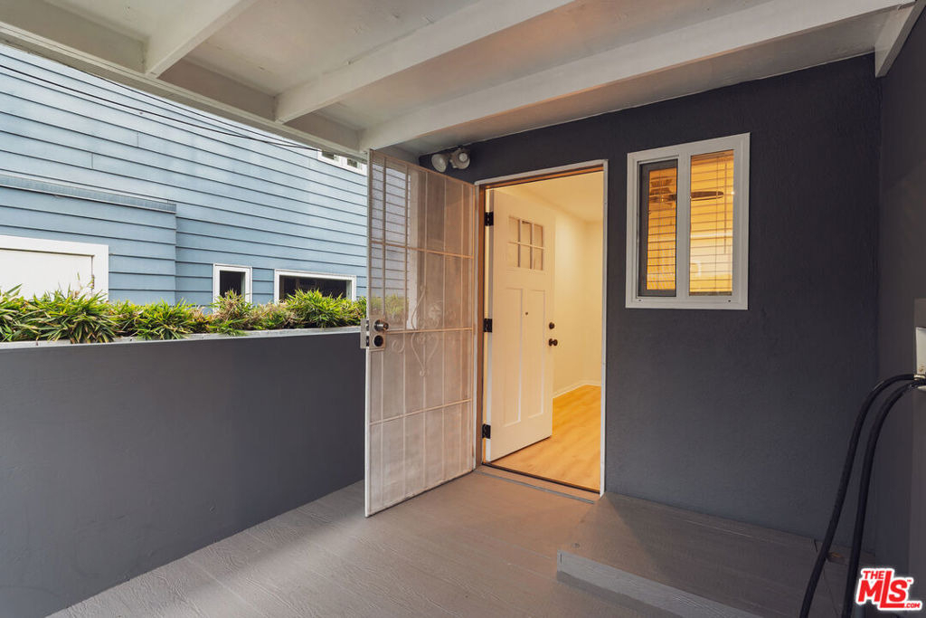 806 Navy Street - Photo 18