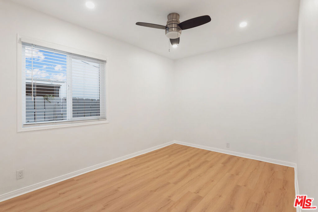 806 Navy Street - Photo 13