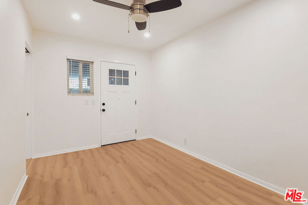 806 Navy Street - Photo 17