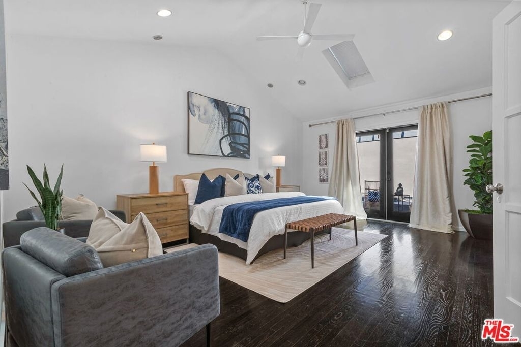 4460 Stansbury Avenue - Photo 29