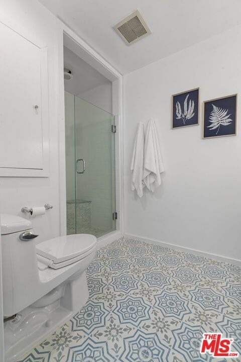 4460 Stansbury Avenue - Photo 25