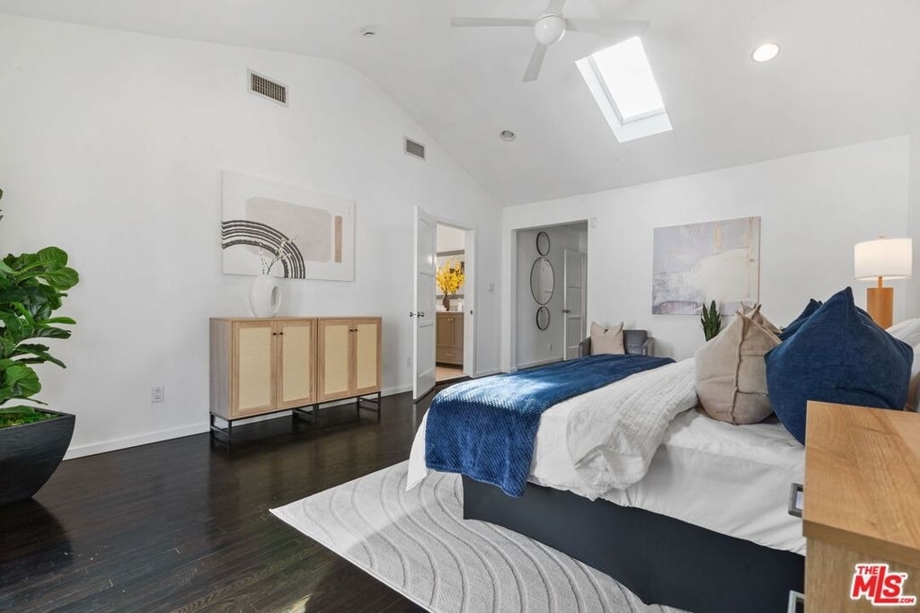 4460 Stansbury Avenue - Photo 28