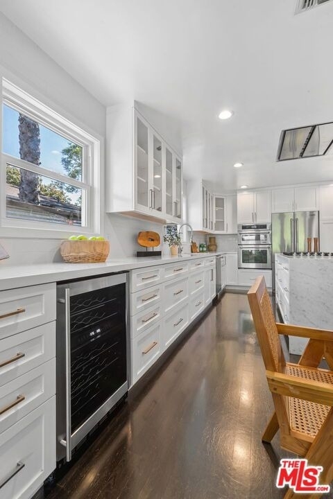 4460 Stansbury Avenue - Photo 18
