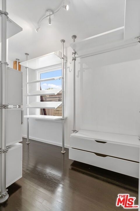 4460 Stansbury Avenue - Photo 36