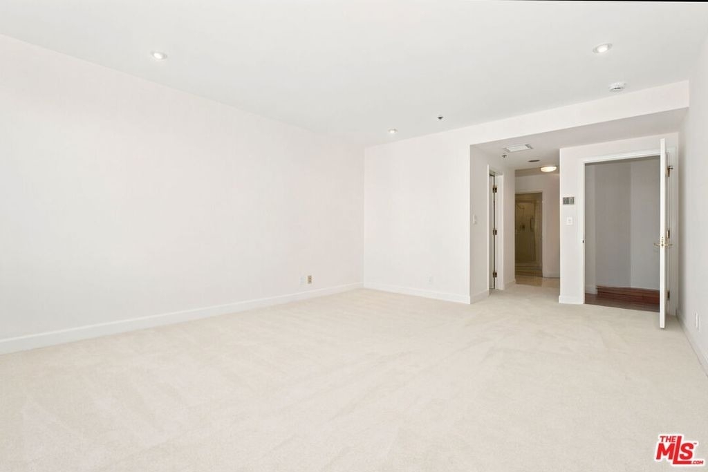 10724 Wilshire Boulevard - Photo 19