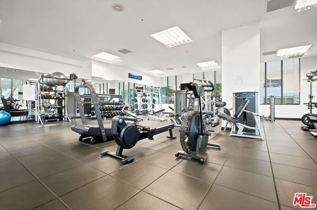 10724 Wilshire Boulevard - Photo 35