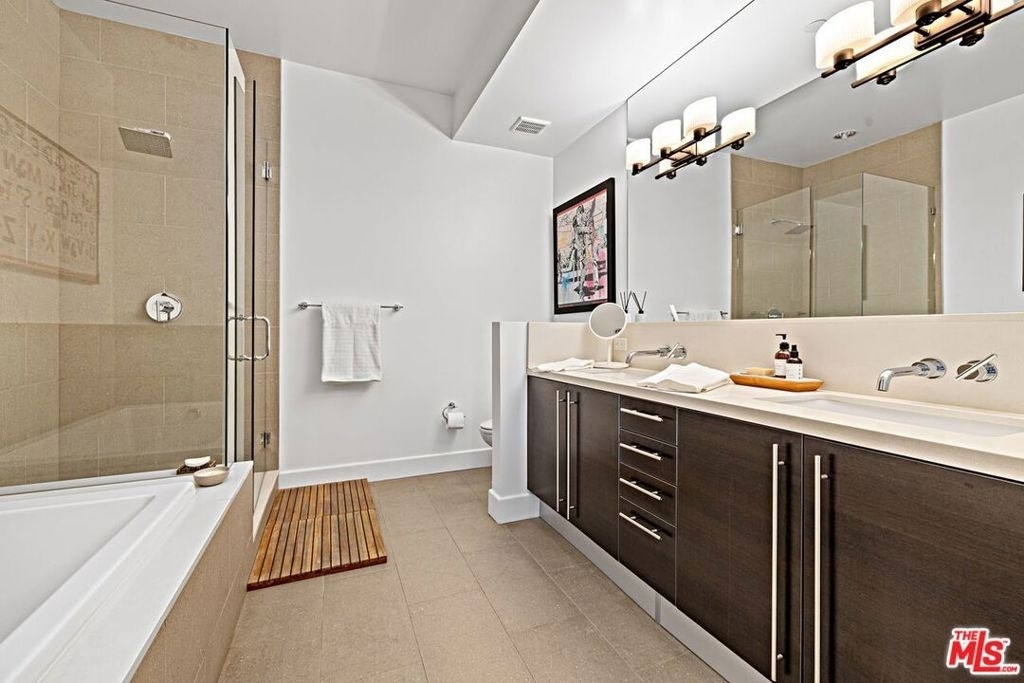 1250 N Harper Avenue - Photo 4