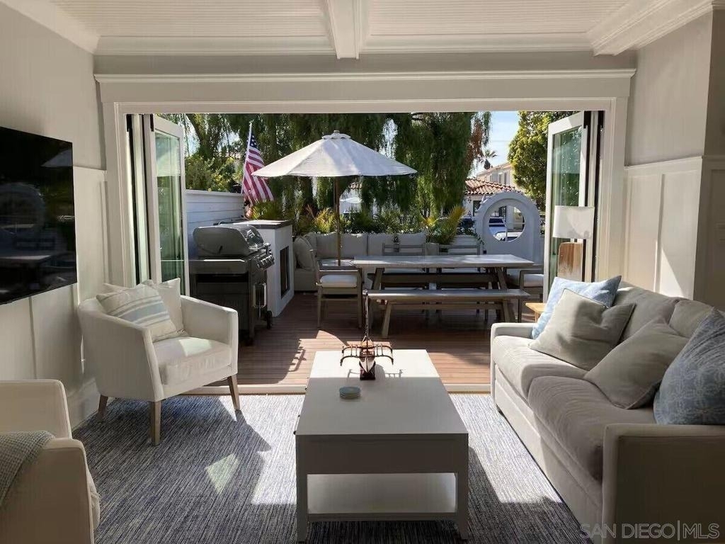 457 E Avenue - Photo 1