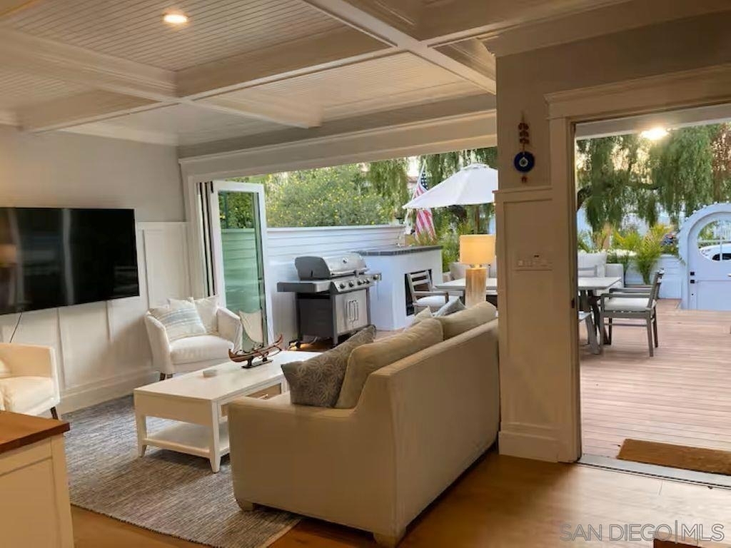 457 E Avenue - Photo 5