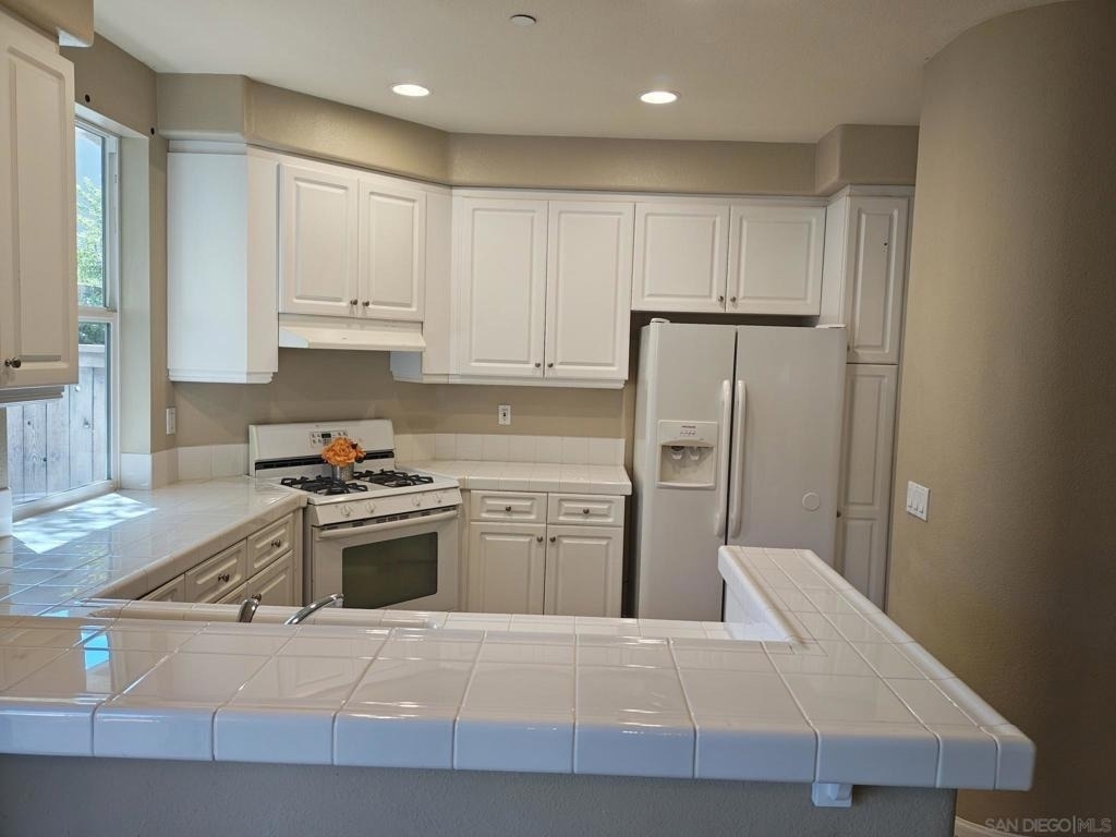 103 Trilogy St - Photo 2