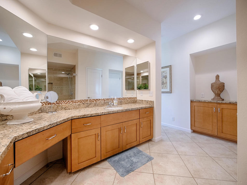 127 Villa Court - Photo 18
