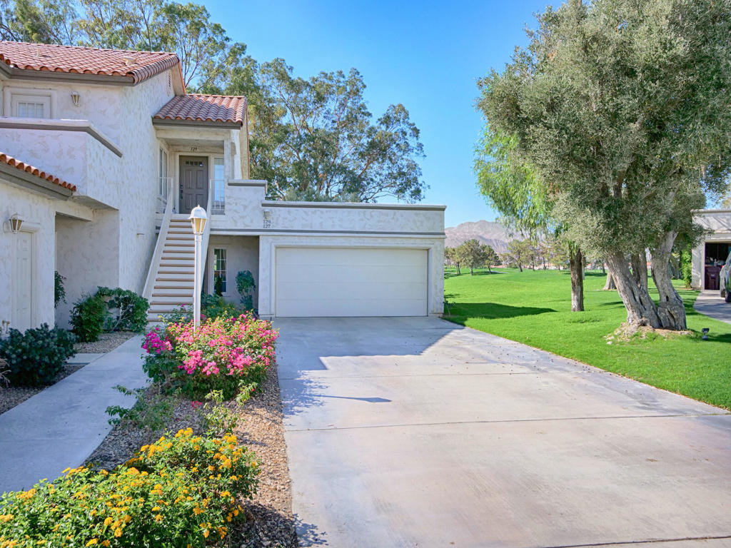 127 Villa Court - Photo 3