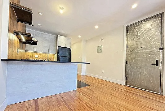 943 Herkimer Street - Photo 0