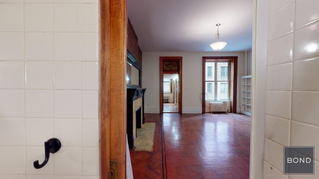 West 88th Street - Photo 8