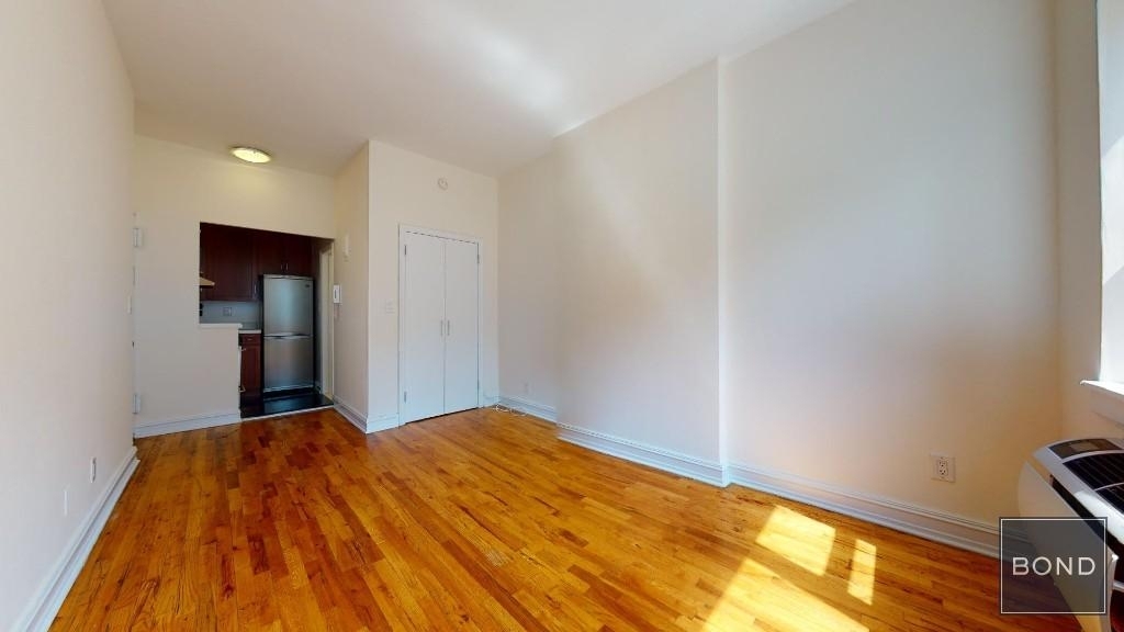 East 84th Street - Photo 1