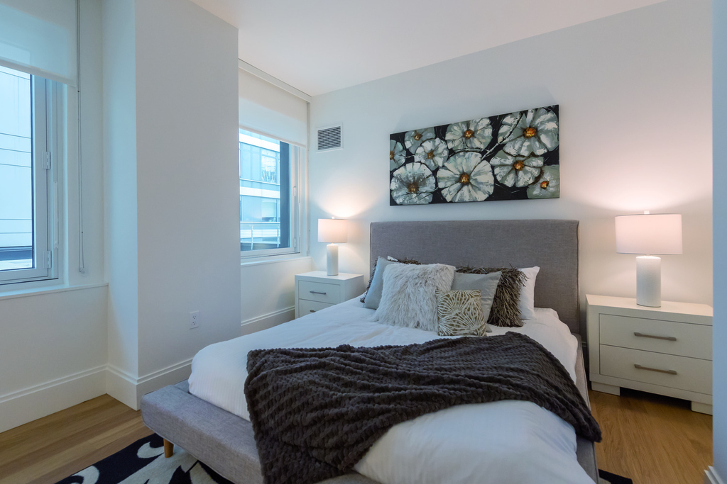 600 W 58th St - Photo 5