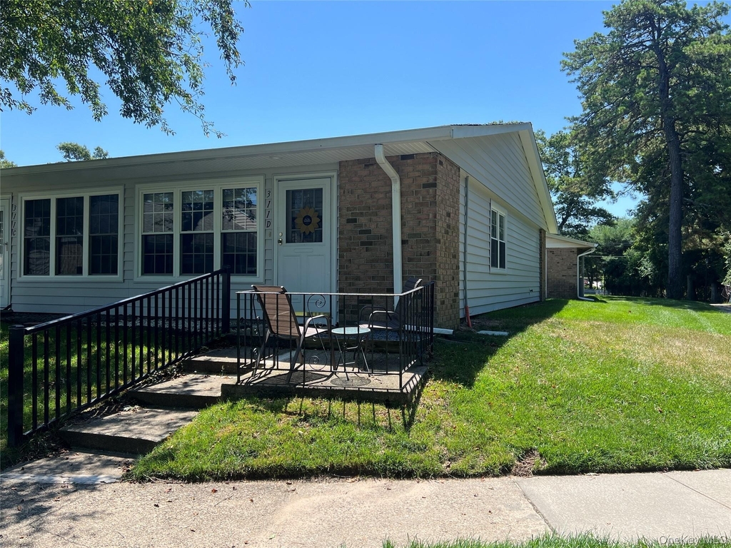 311 Woodbridge Drive - Photo 1