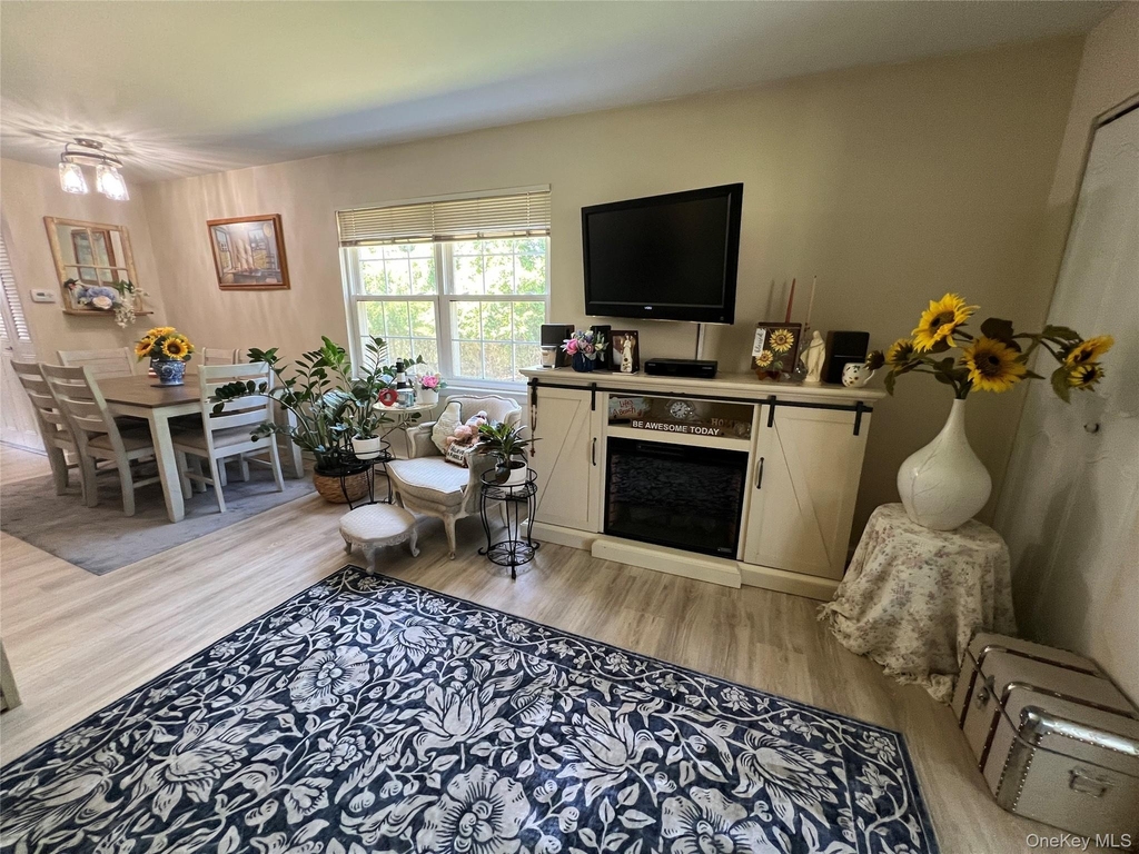 311 Woodbridge Drive - Photo 6