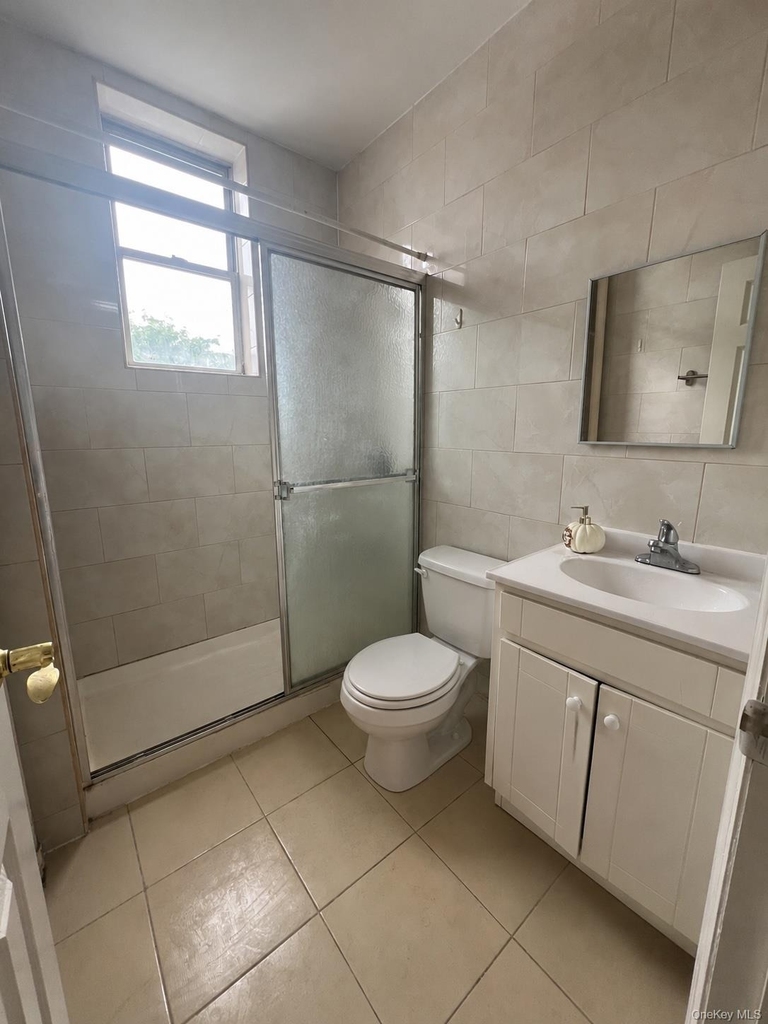 83-19 Northern Boulevard - Photo 8