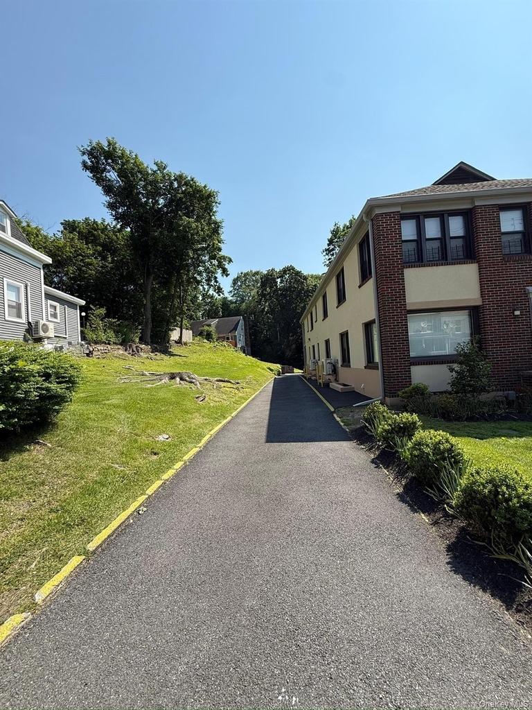 504 Ashford Avenue - Photo 1