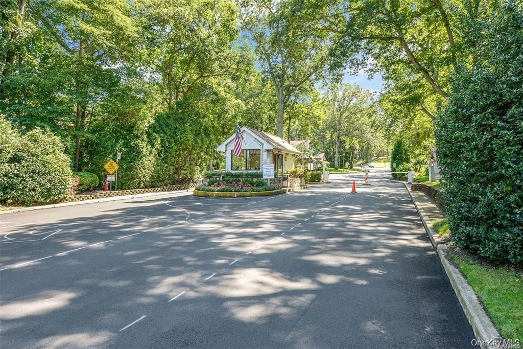 855 Skyline Drive - Photo 1