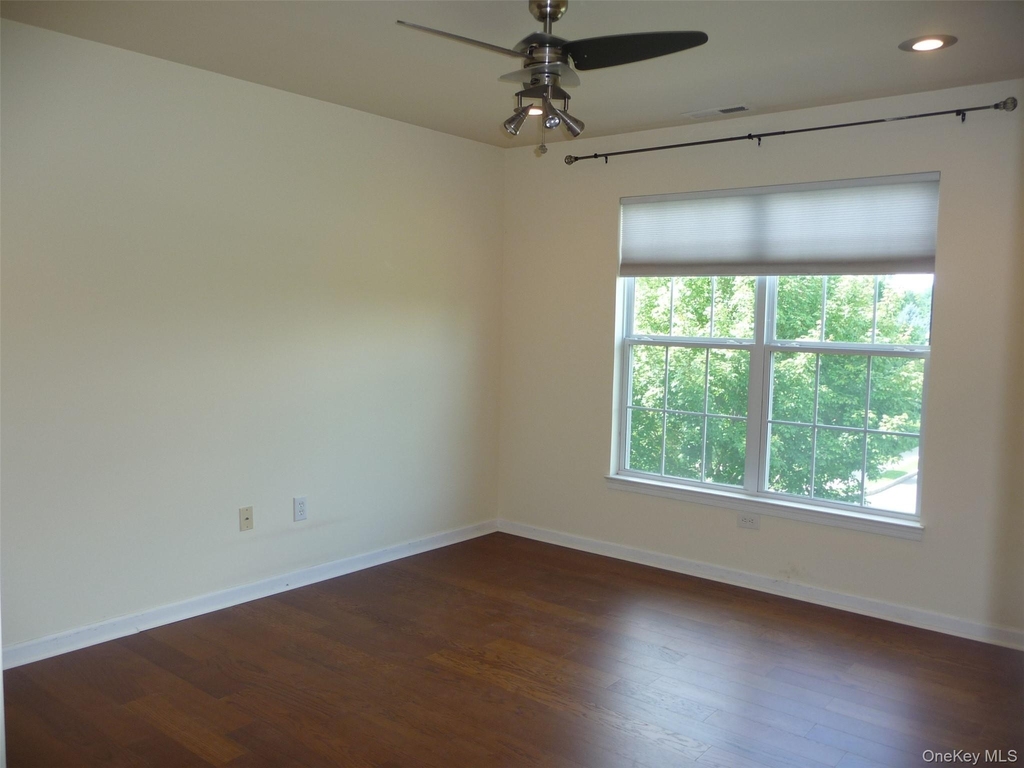 220 Roosevelt Drive - Photo 33