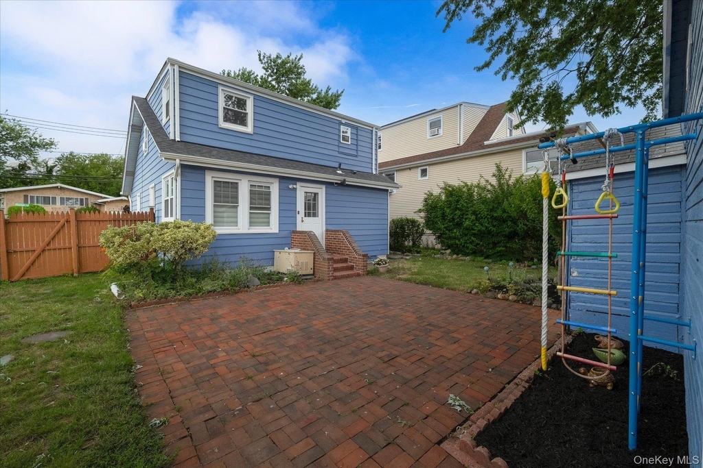 2683 Hewlett Lane - Photo 19