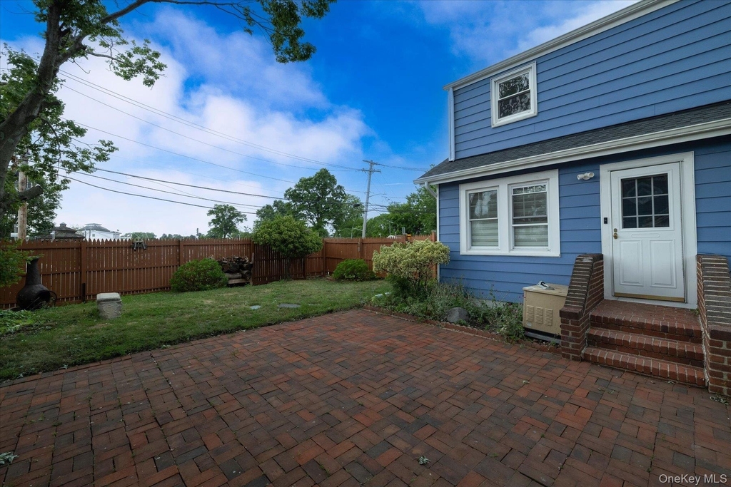 2683 Hewlett Lane - Photo 18