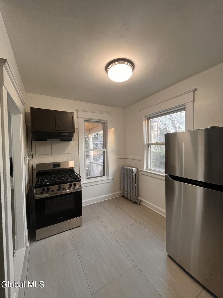 1 Chestnut Street - Photo 2