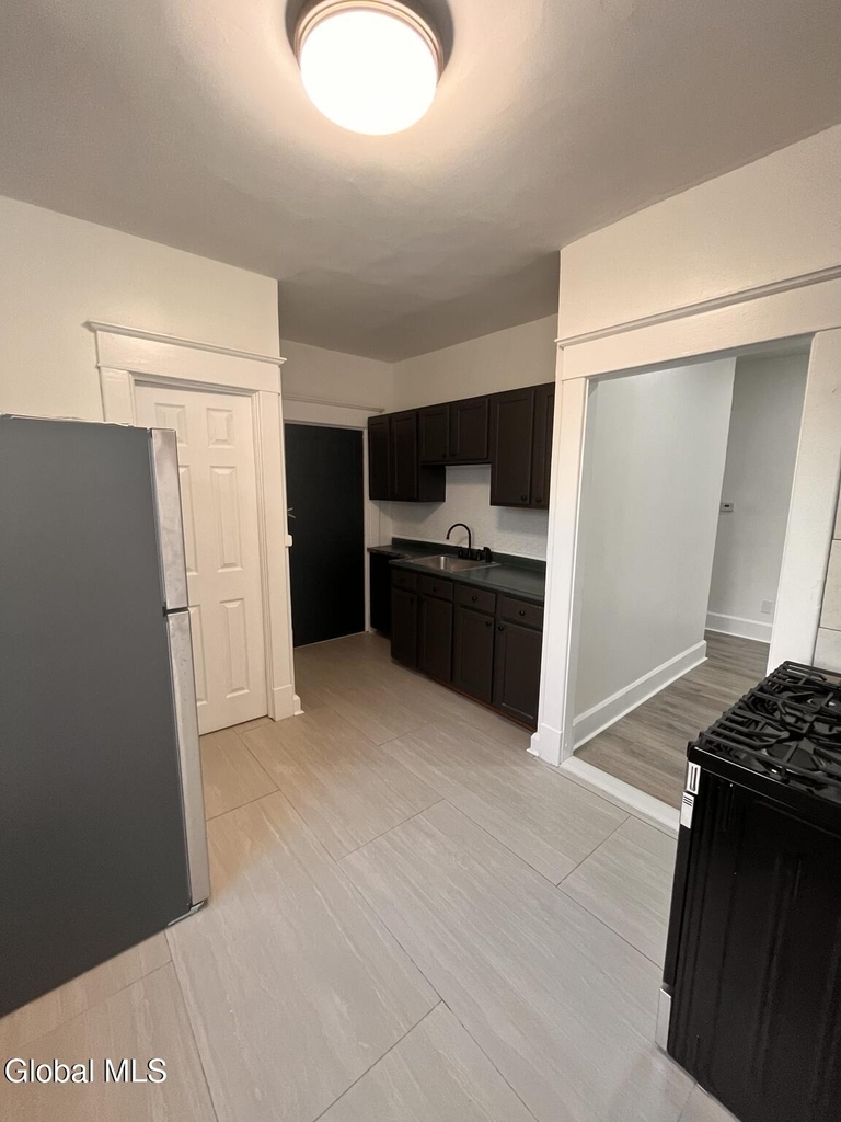 1 Chestnut Street - Photo 3