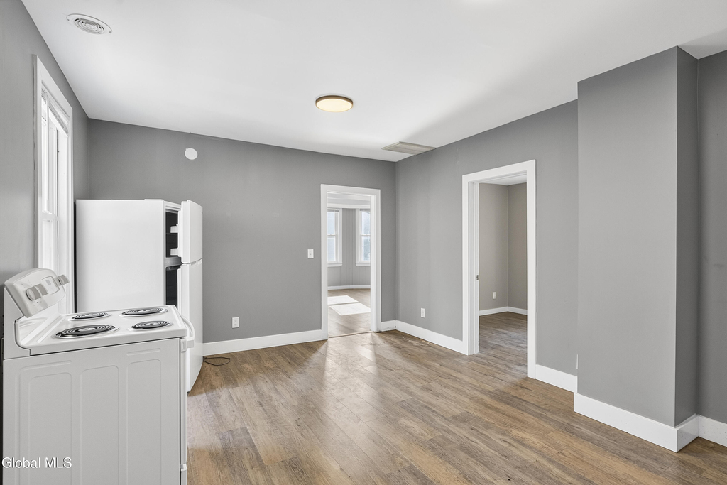 635 Crane Street - Photo 6