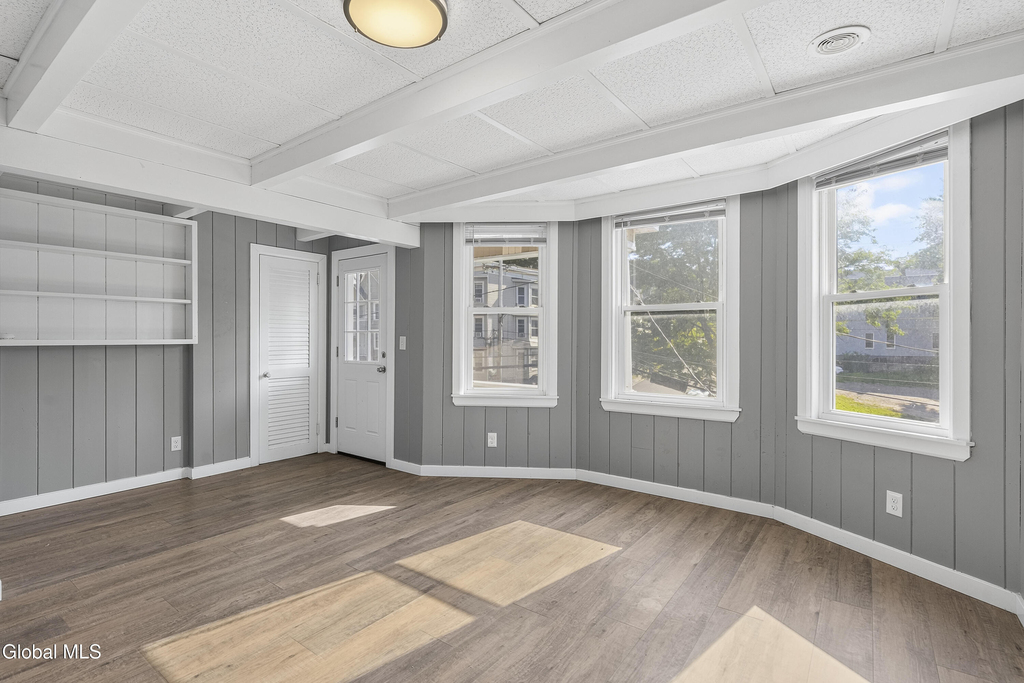 635 Crane Street - Photo 11
