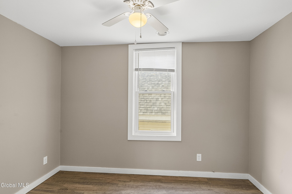 635 Crane Street - Photo 3