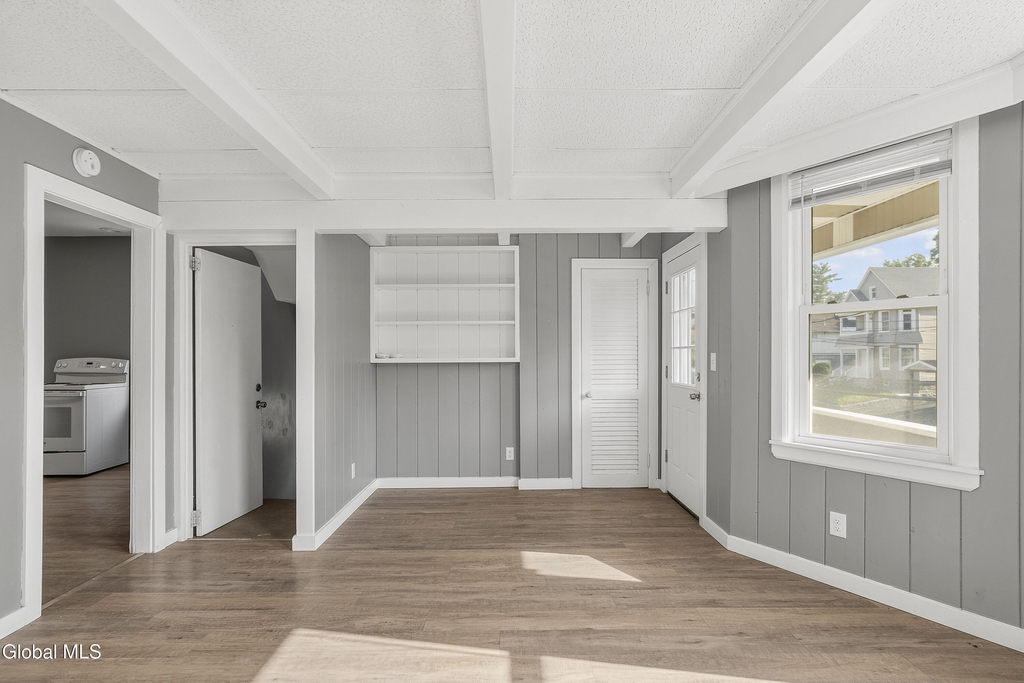 635 Crane Street - Photo 10
