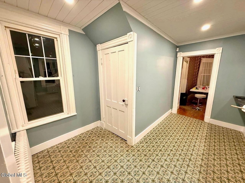 2145 New Scotland Road - Photo 5