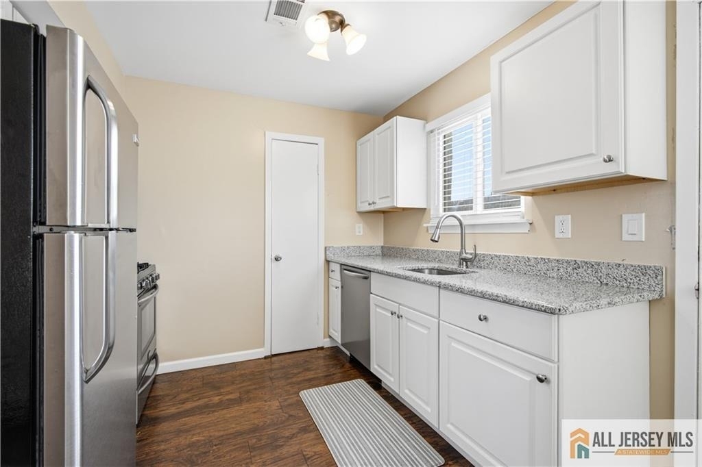 609 N Oaks Boulevard - Photo 5