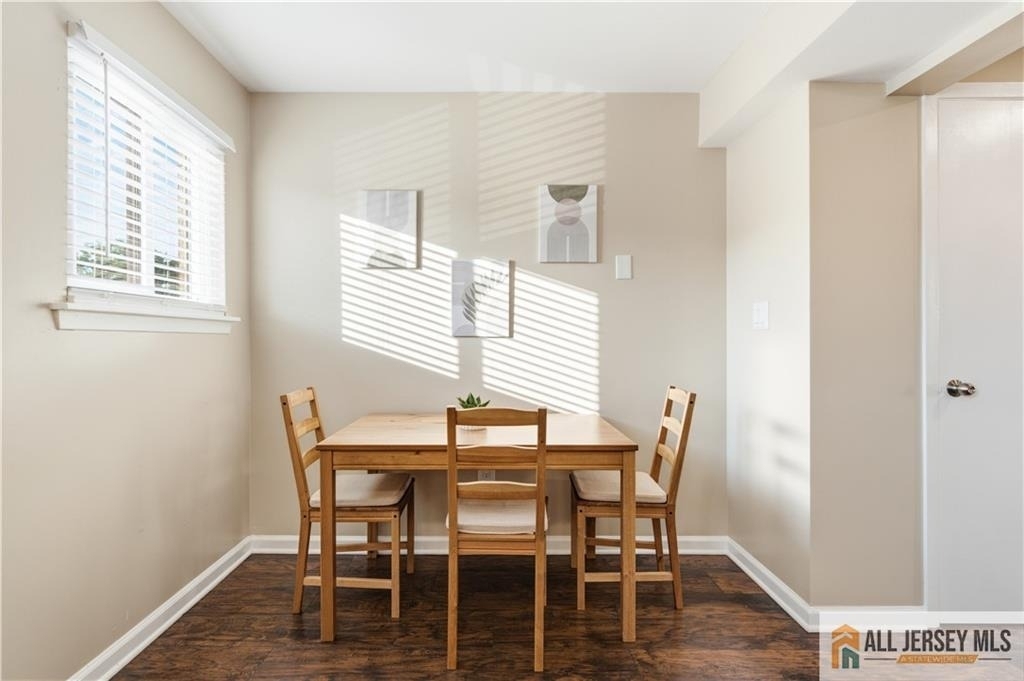 609 N Oaks Boulevard - Photo 8