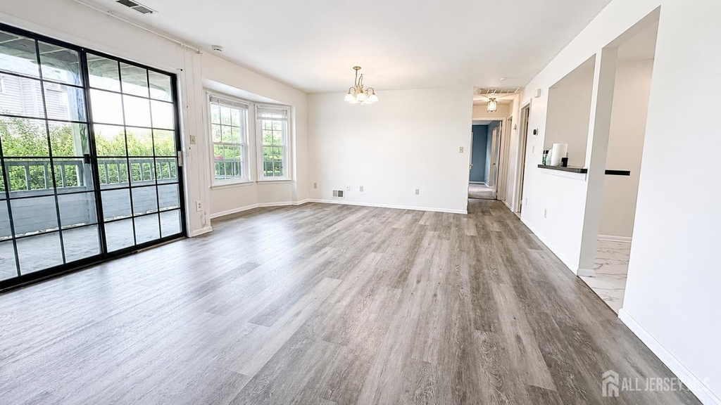 903 Woodhaven Drive - Photo 3