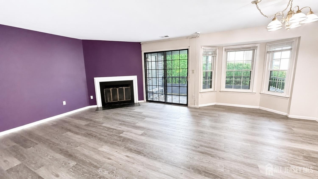903 Woodhaven Drive - Photo 0