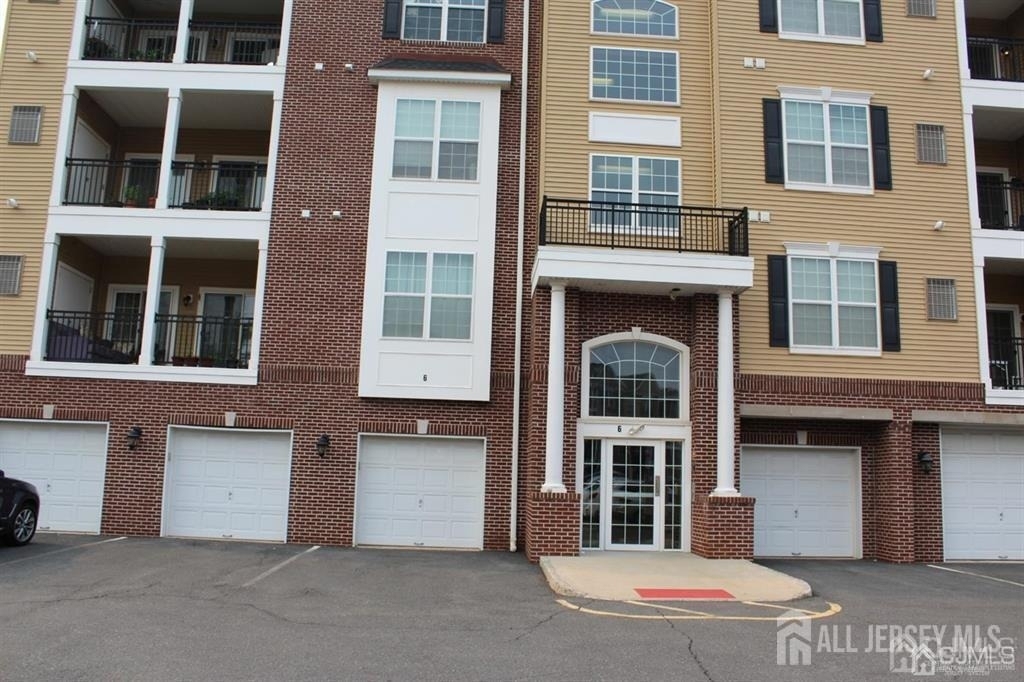 611 Doral Court - Photo 1